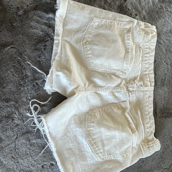 Frame Le Grand Garcon Shorts - Picture 2 of 3